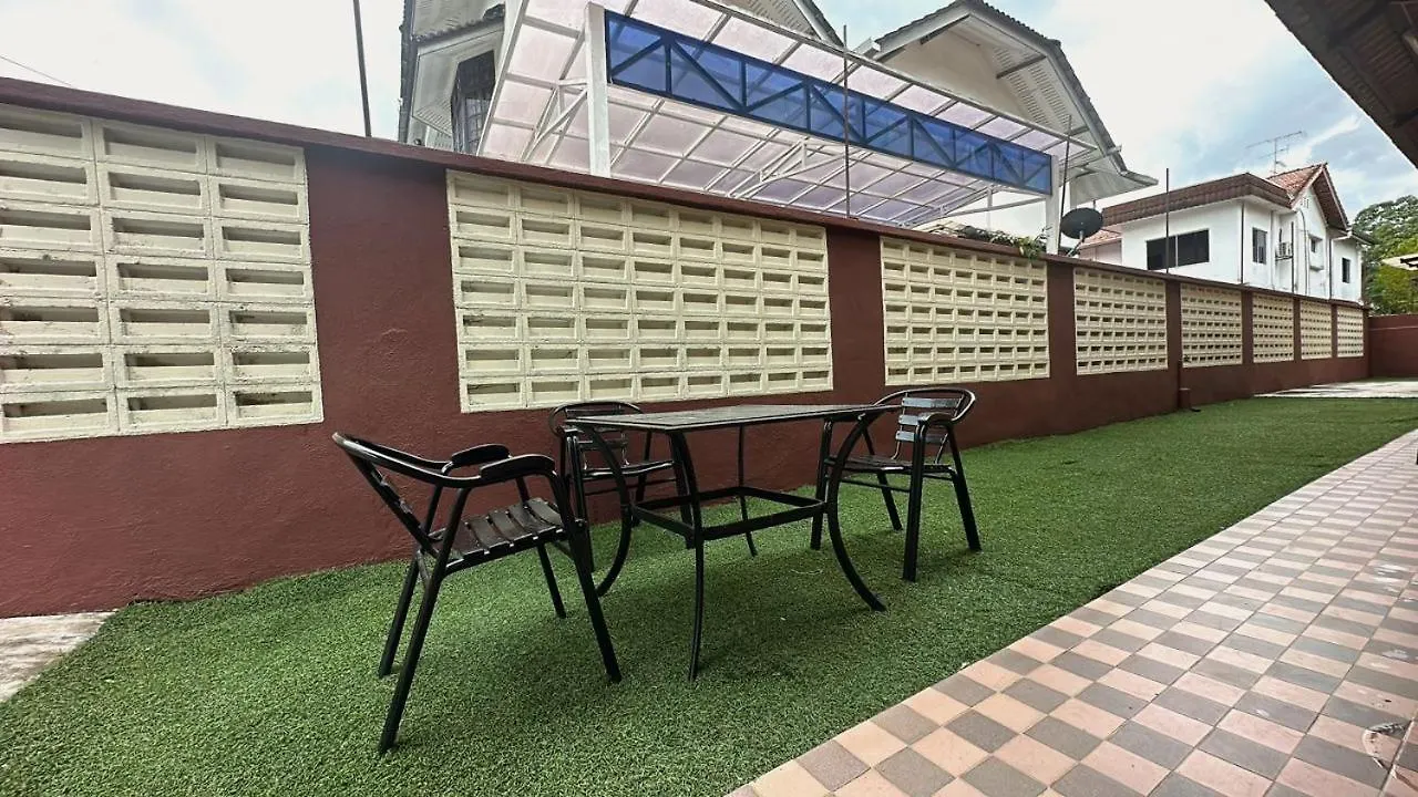 Holiday home B04 Modern Deluxe Homestay Johor Bahru