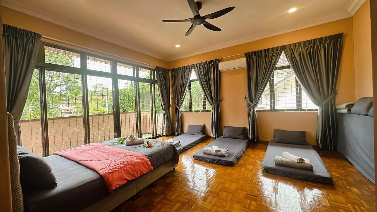 B04 Modern Deluxe Homestay Johor Bahru Holiday home