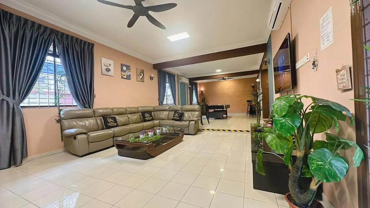 B04 Modern Deluxe Homestay Johor Bahru Nyaraló